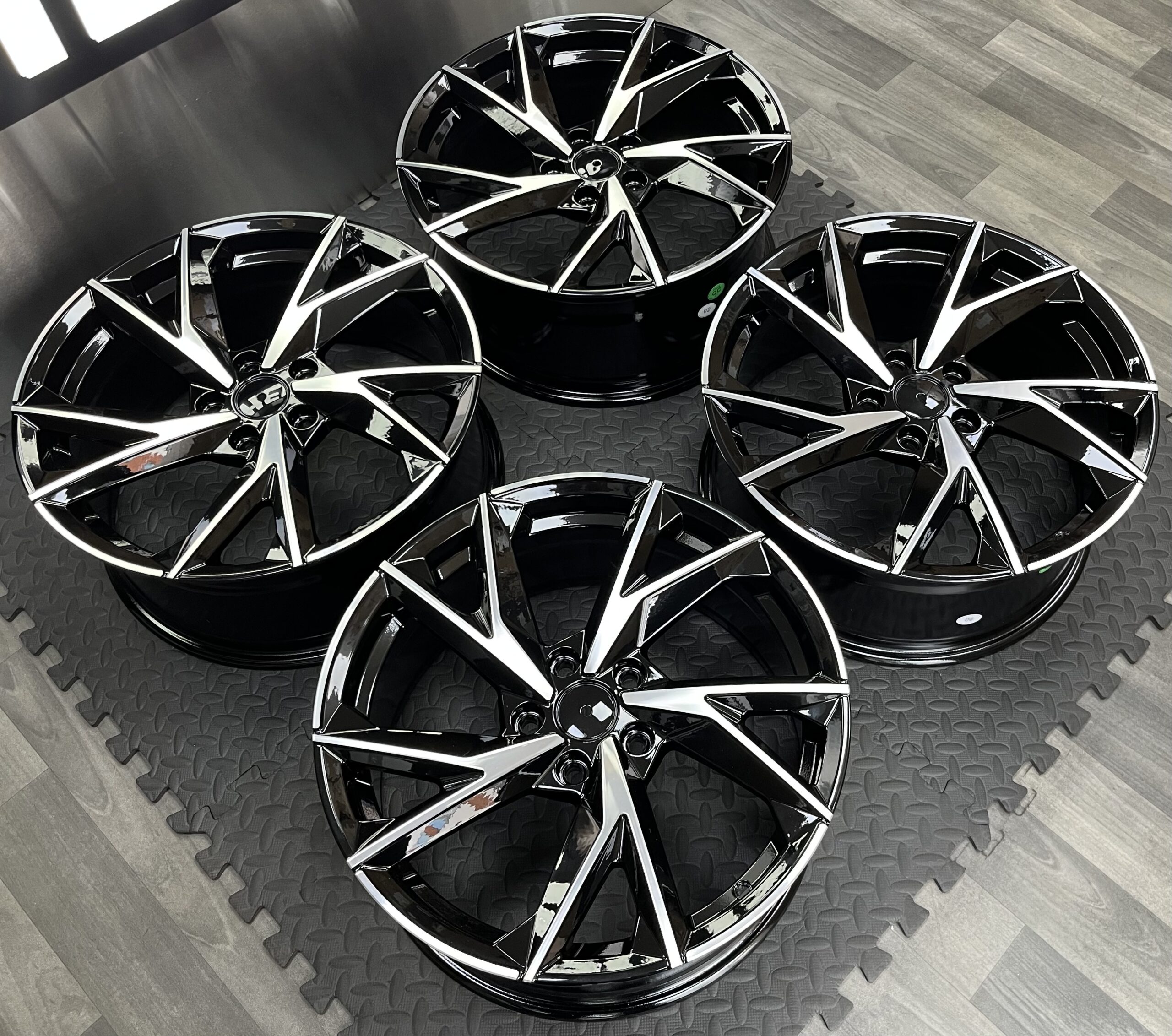 AUDI R8 V2 STYLE - Image 3