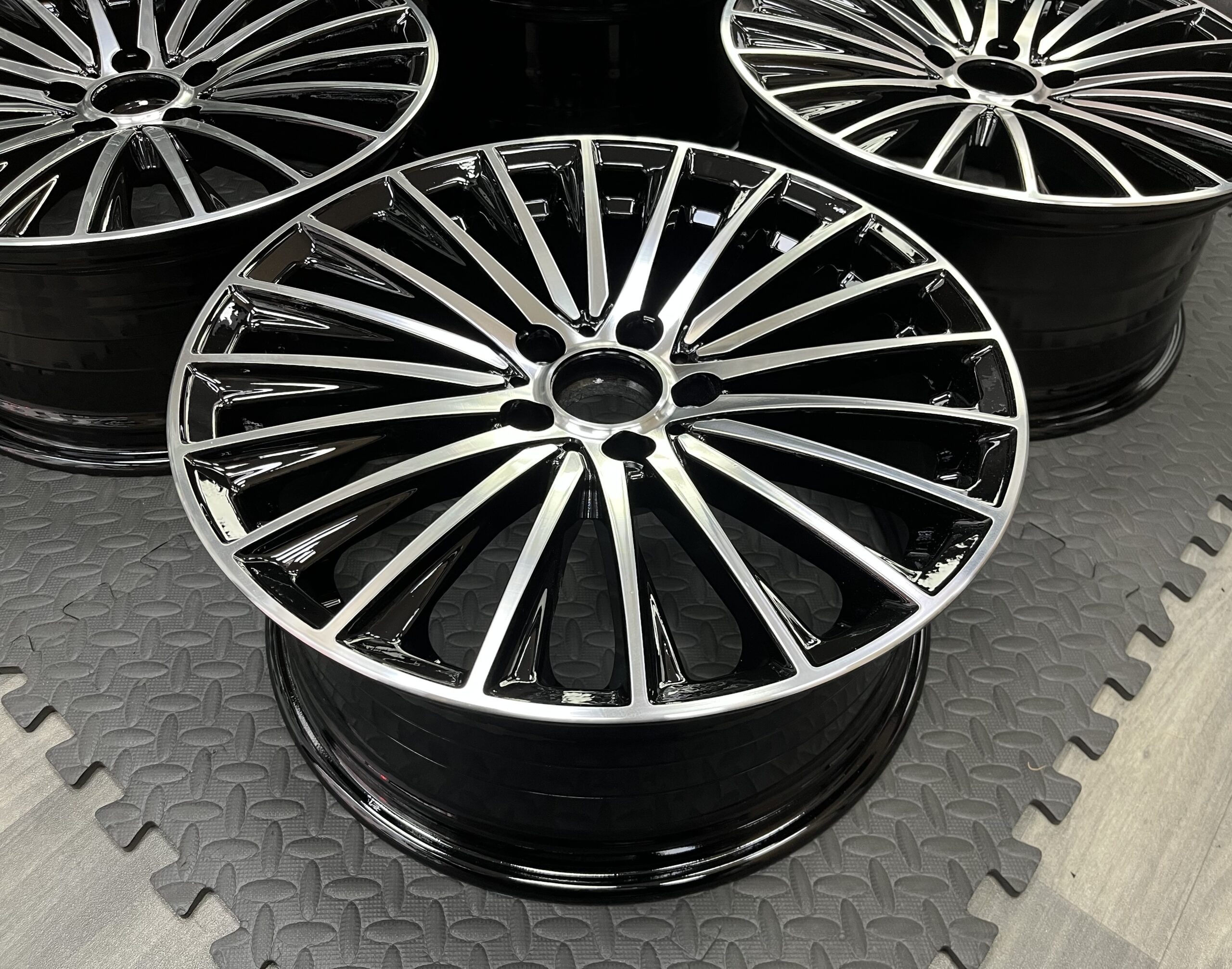 MERCEDES AMG 2025 TURBINE STYLE - Image 6