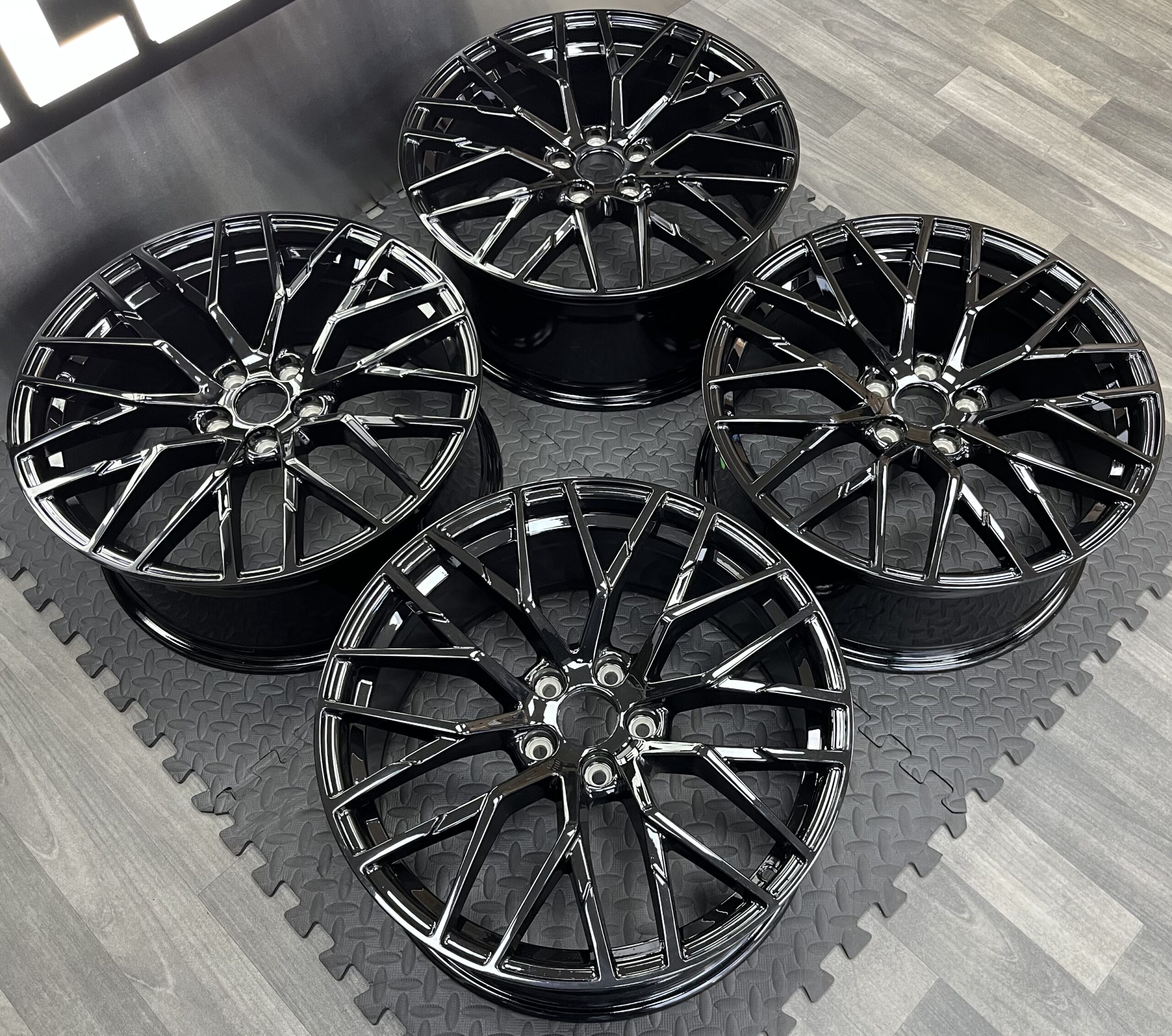 AUDI R8 BLACK EDITION STYLE - Image 5