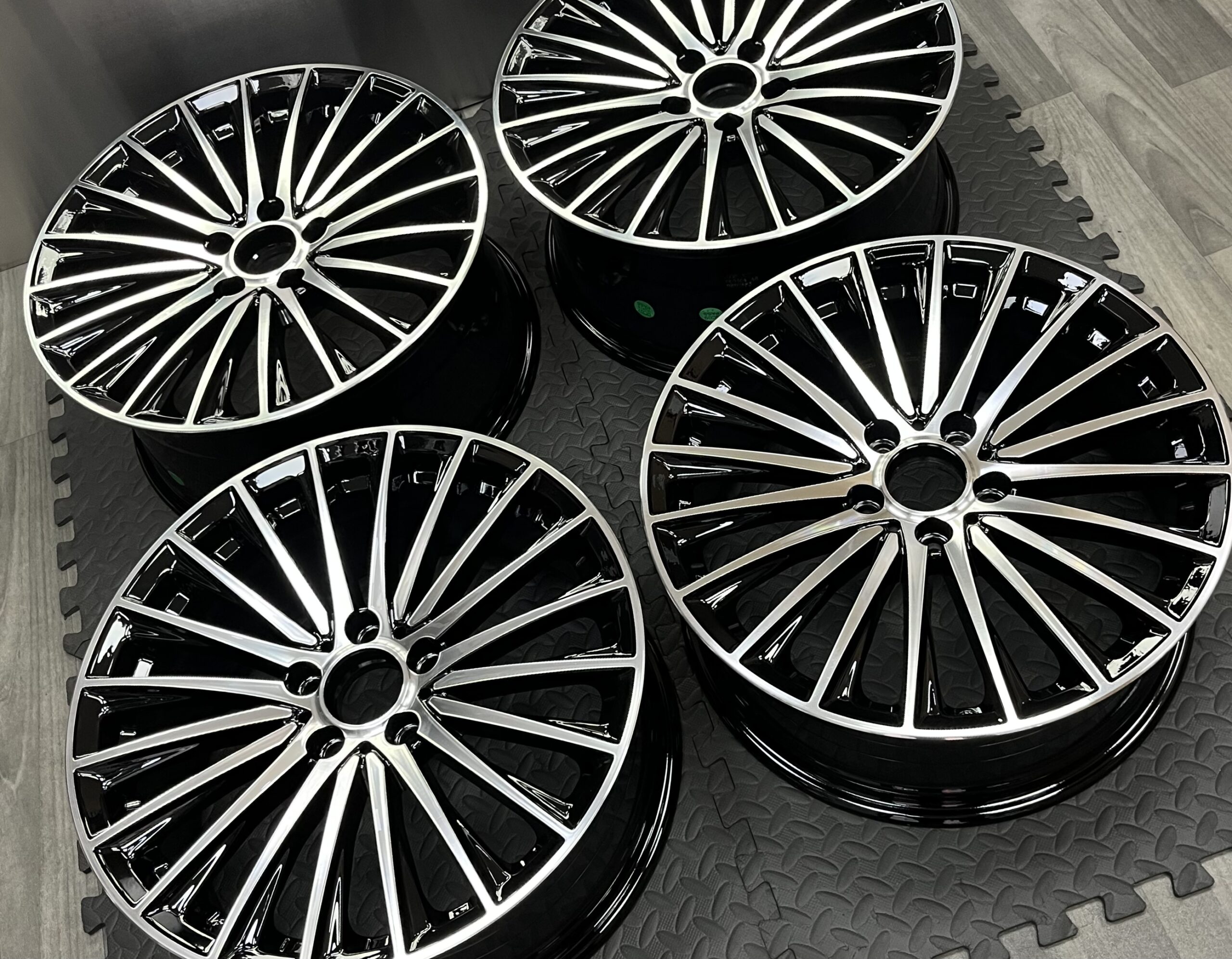MERCEDES AMG 2025 TURBINE STYLE - Image 5