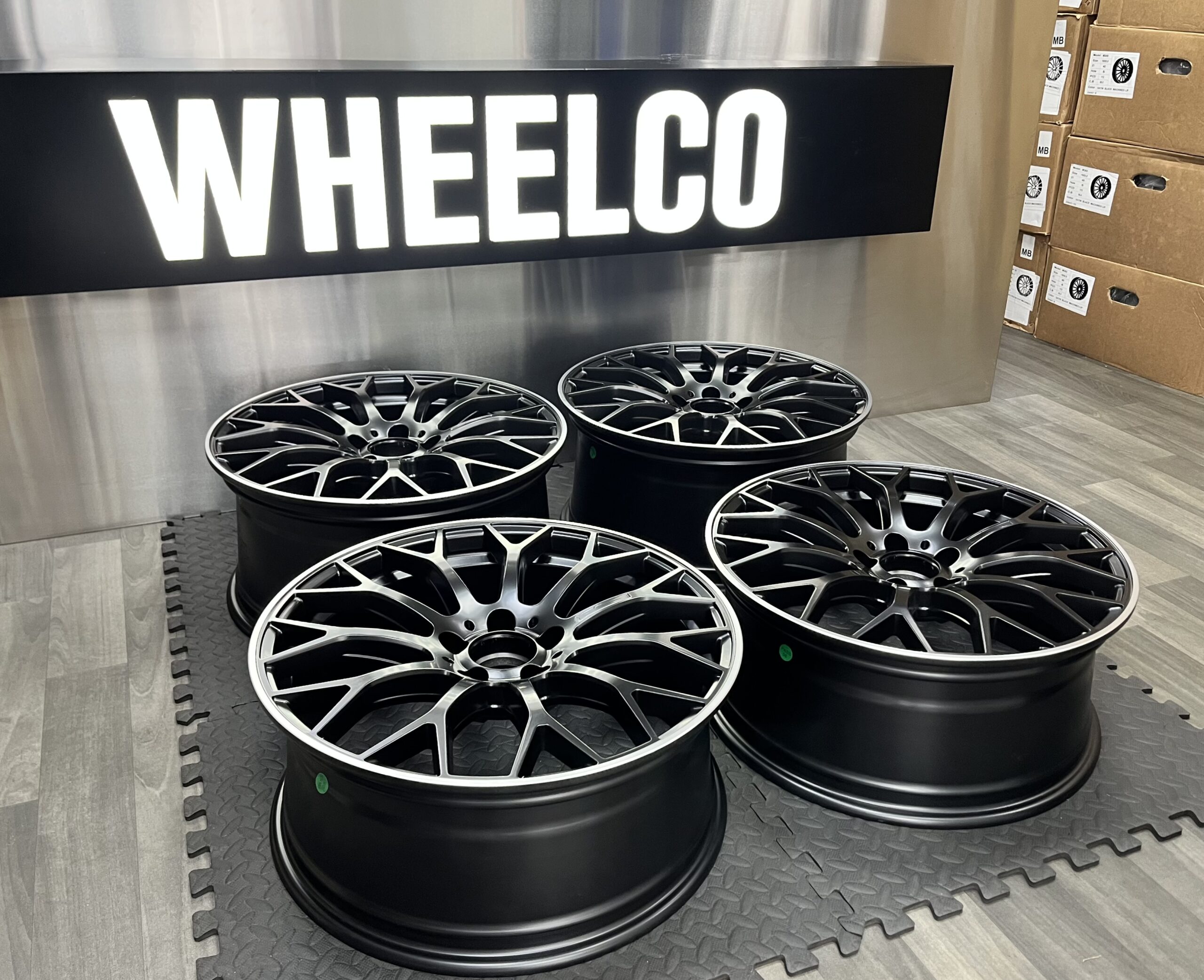 MERCEDES C63 AMG V3 STYLE 5X112 66.6 - Image 2