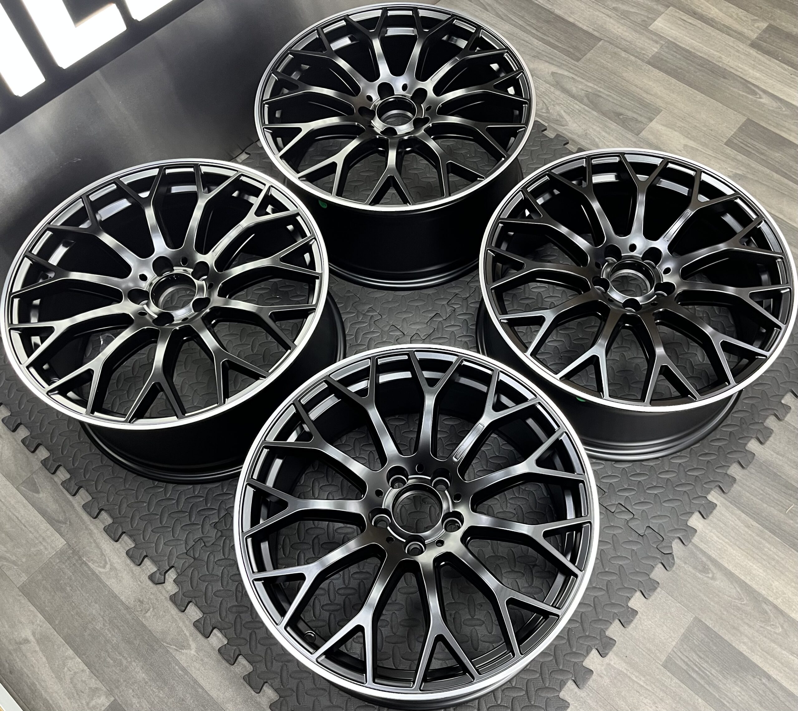 MERCEDES C63 AMG V3 STYLE 5X112 66.6 - Image 3