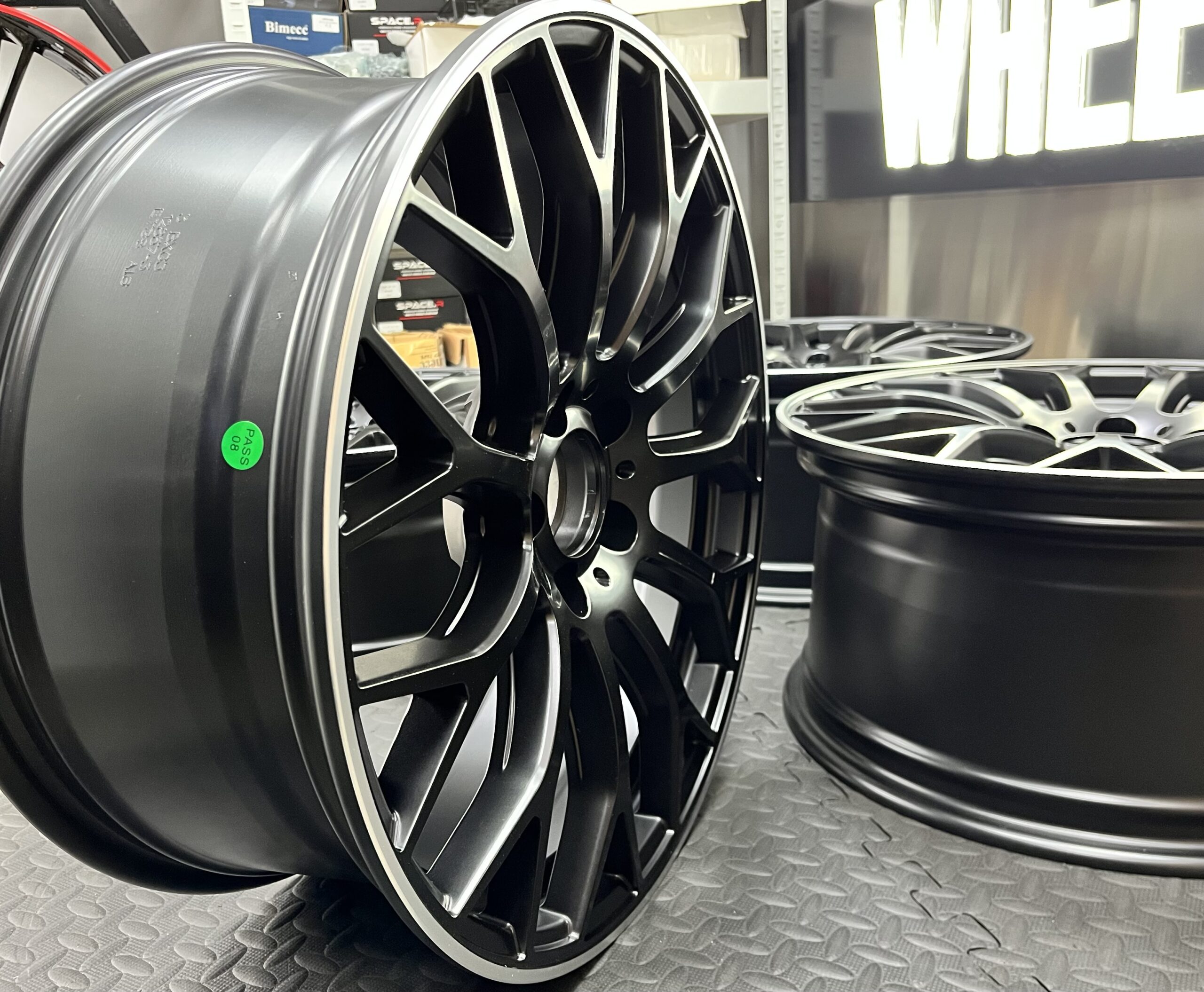 MERCEDES C63 AMG V3 STYLE 5X112 66.6 - Image 6