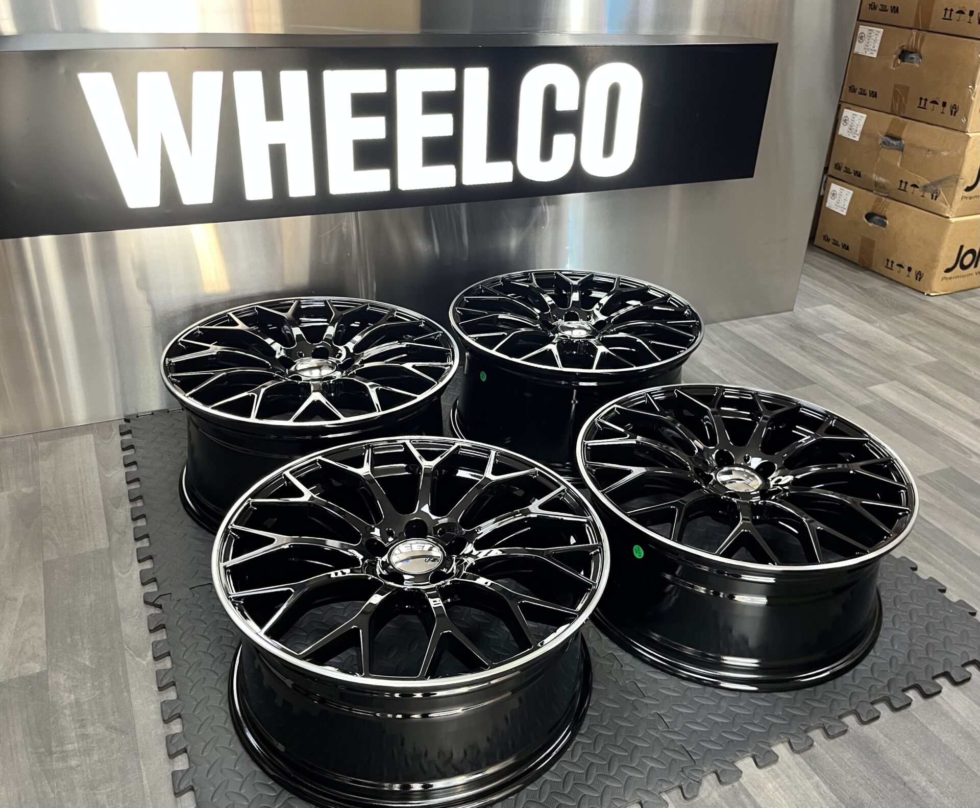 MERCEDES C63 AMG V3 STYLE 5X112 66.6 - Image 2