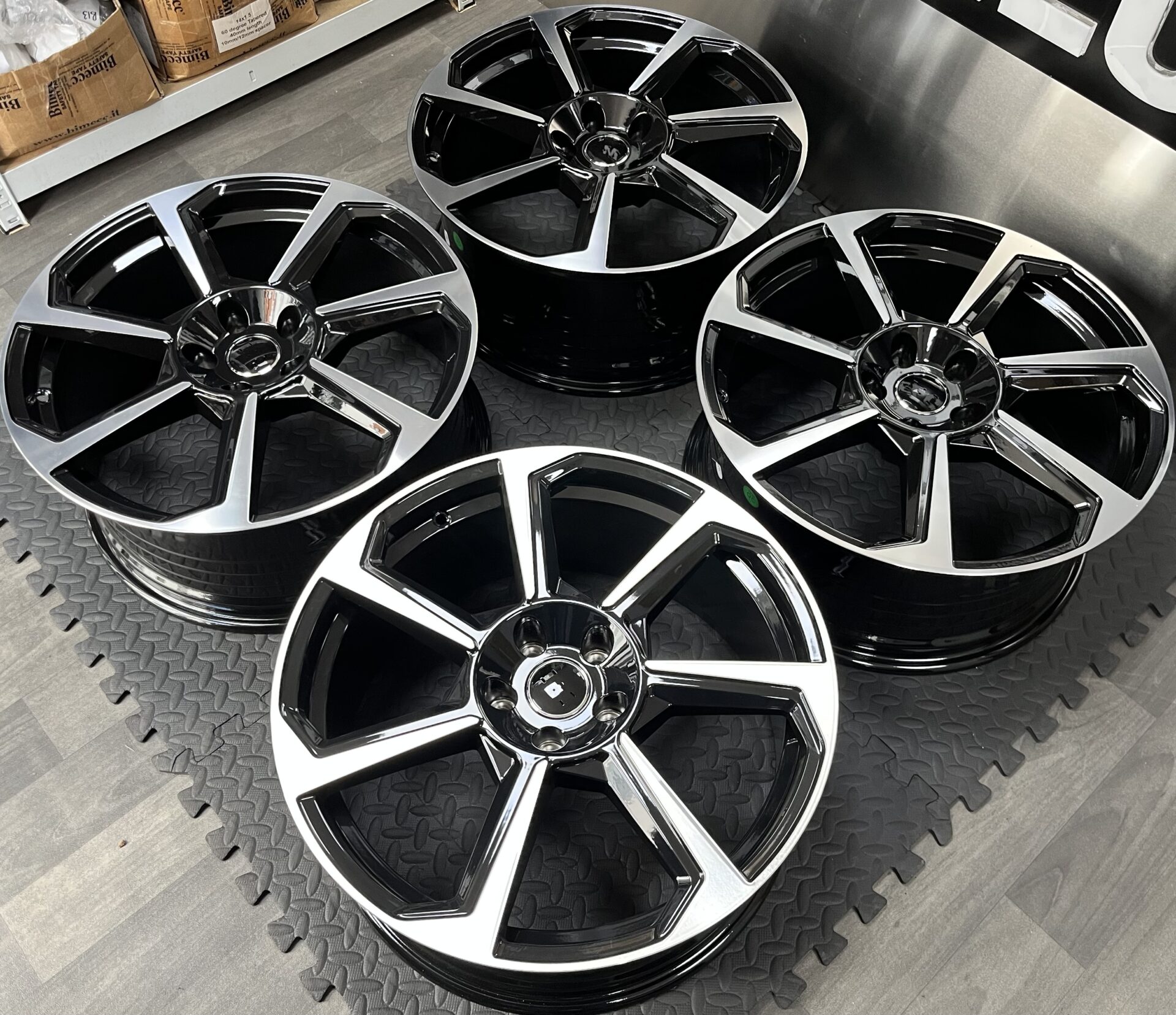 AUDI TTRS V2 STYLE 5X112 66.6 - Image 5