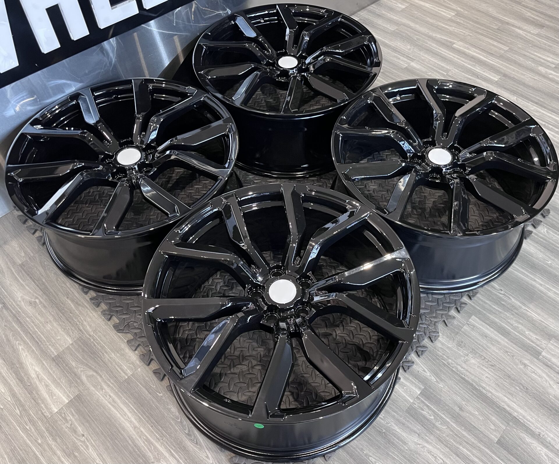 RANGE ROVER SVR STYLE 5X120 72.6 - Image 3