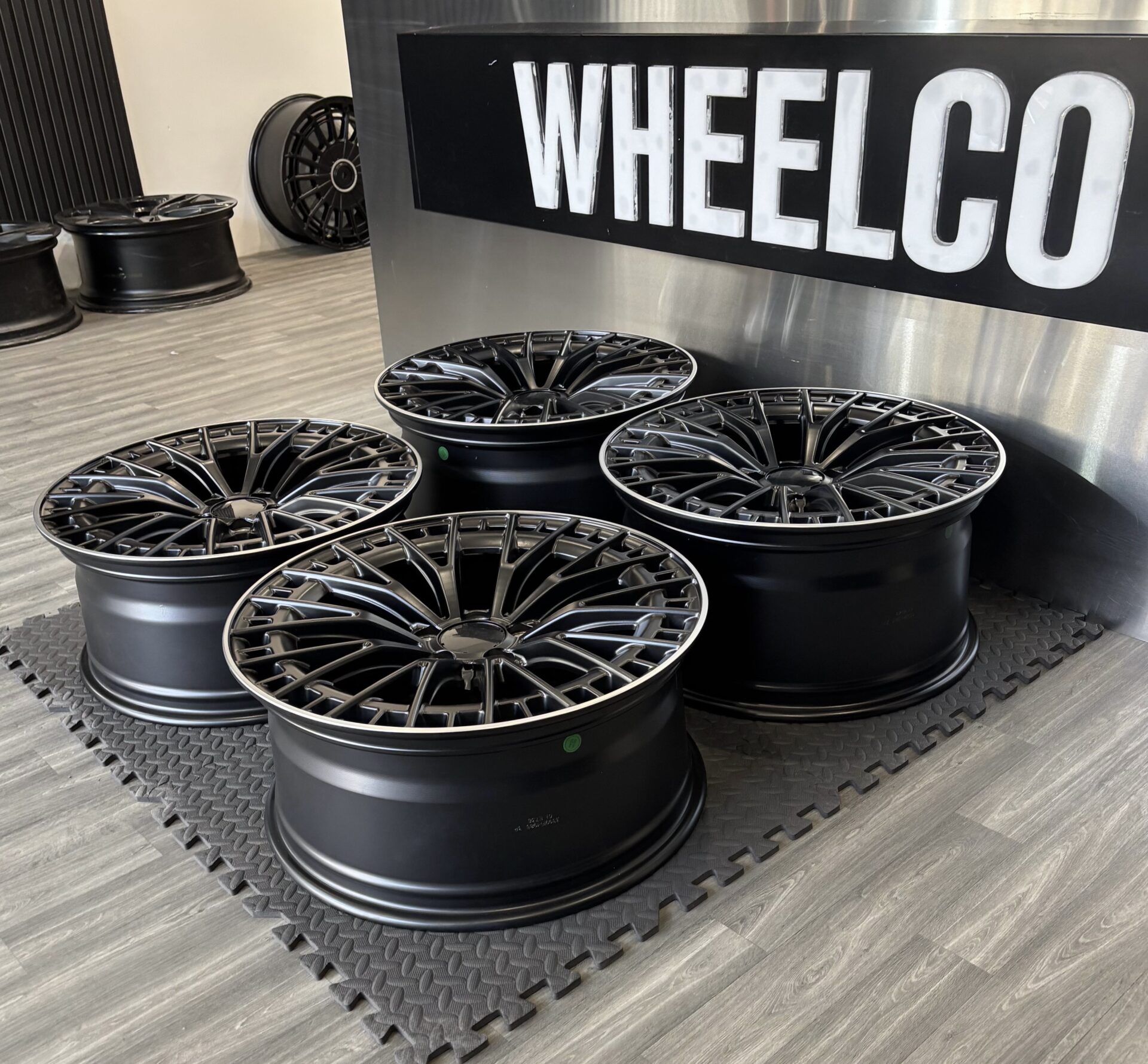 MERCEDES E53 AMG V2 STYLE 5X112 66.6 - Image 5