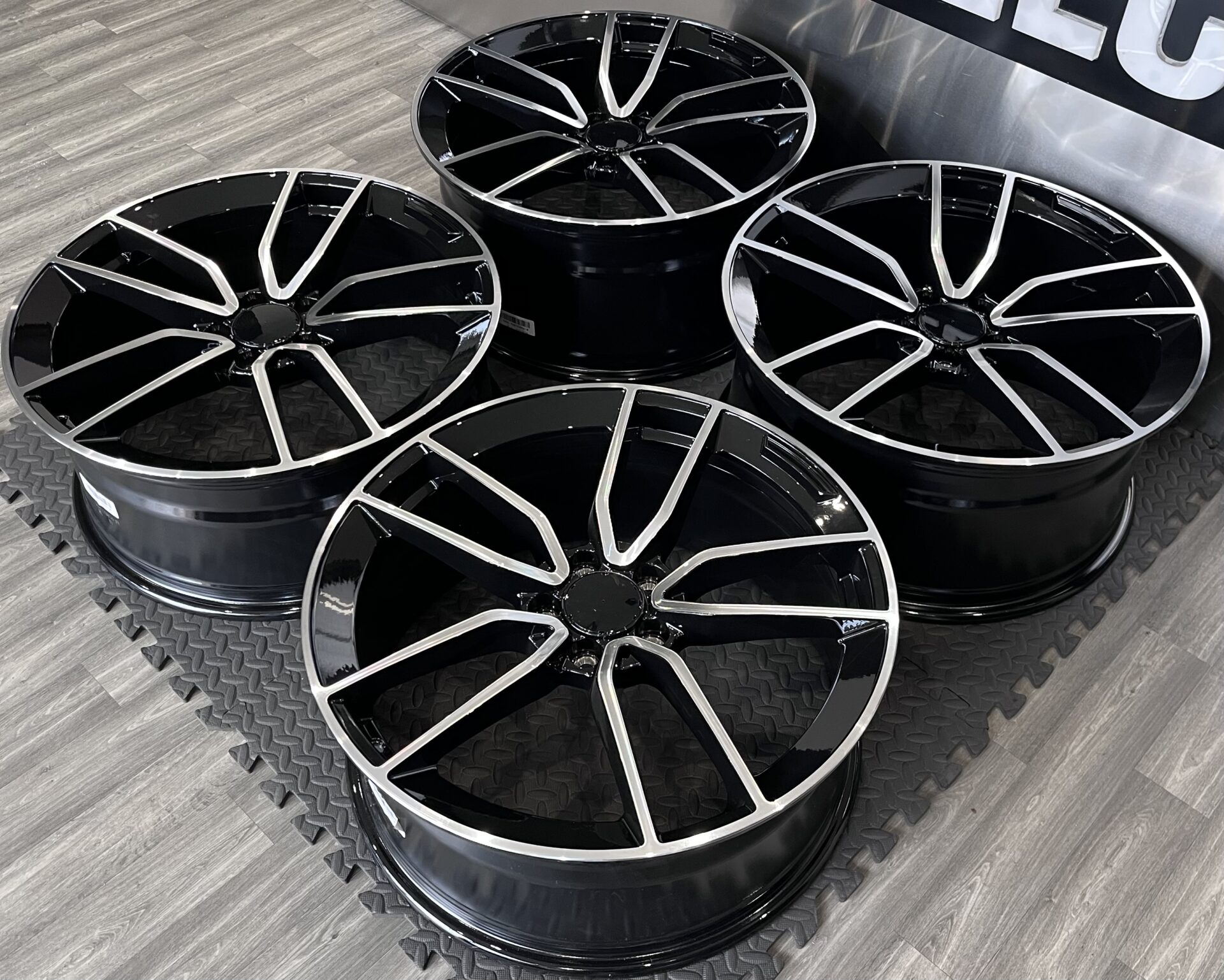 MERCEDES E53 STYLE 5X112 66.6 - Image 5