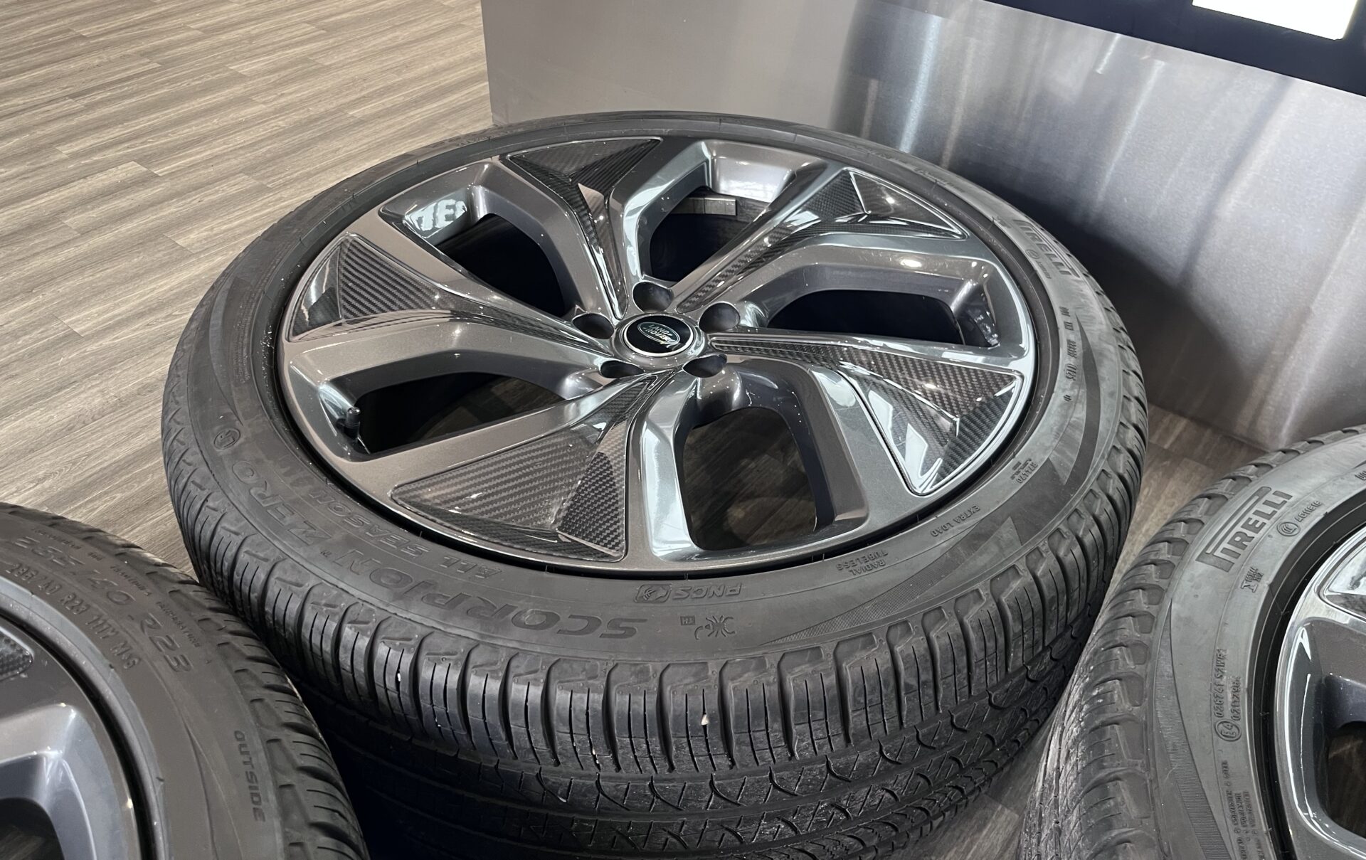 GENUINE USED RANGE ROVER 5128 WHEELS & TYRES 5X120 72.6 - Image 6